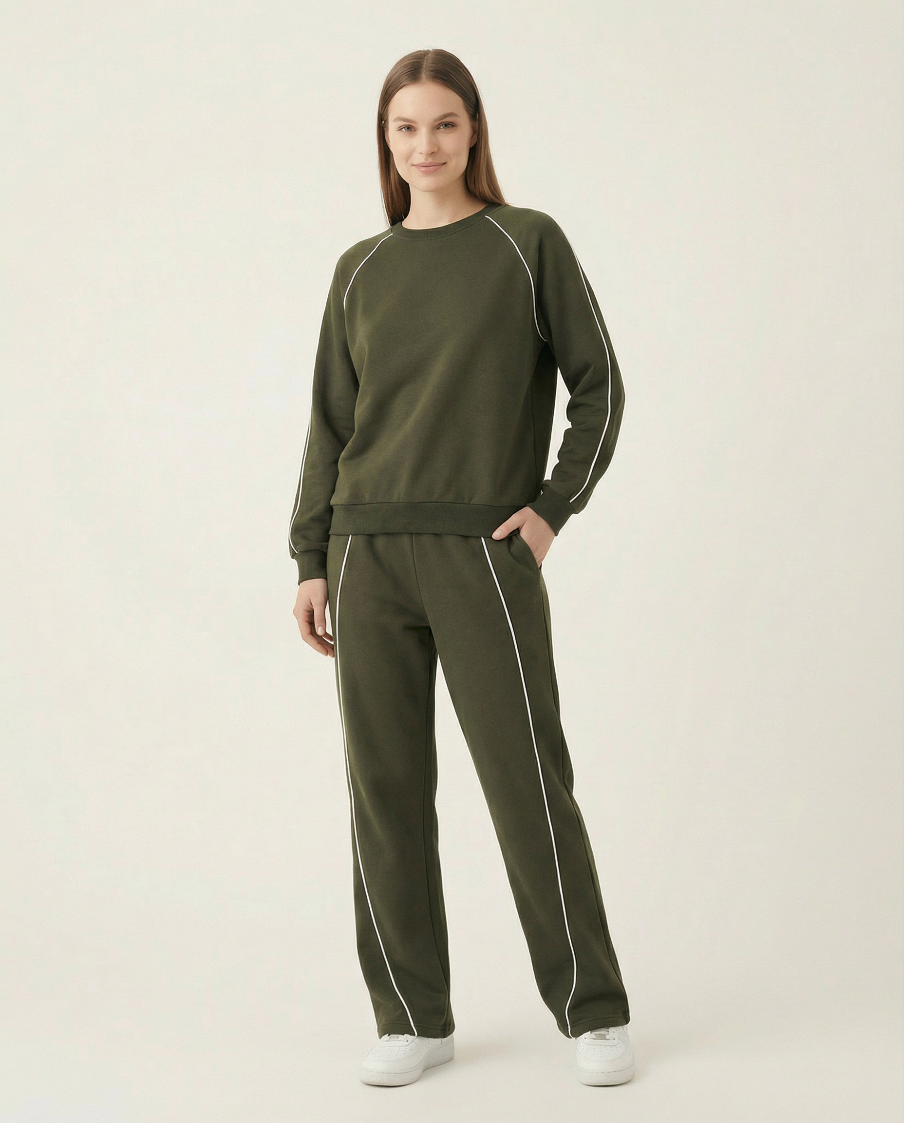 Kadın Şerit Detaylı Bisiklet Yaka Rahat Kesim Eşofman Takımı