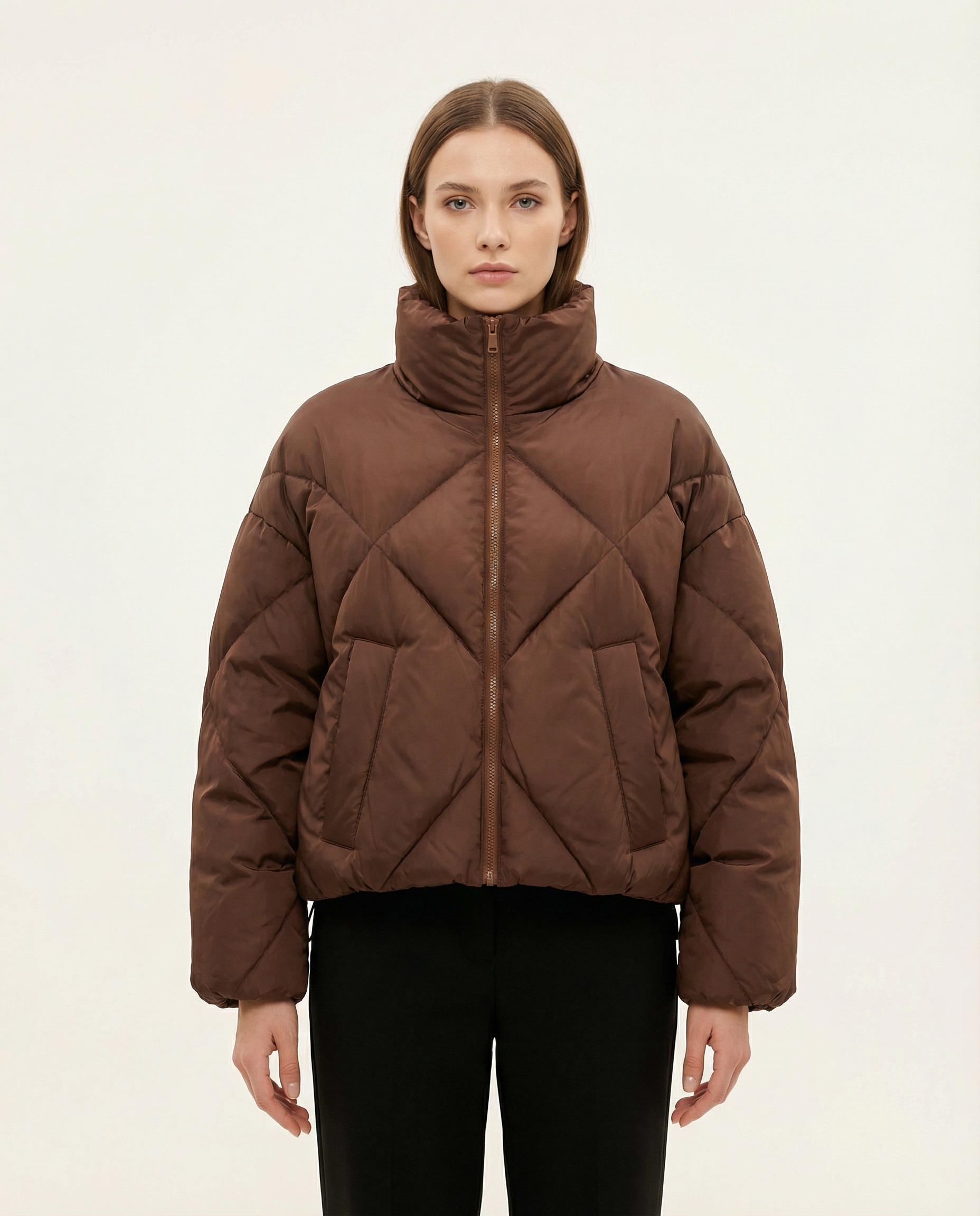 Kadın Acı Kahve Baklava Desenli Dik Yaka Kısa Şişme Mont