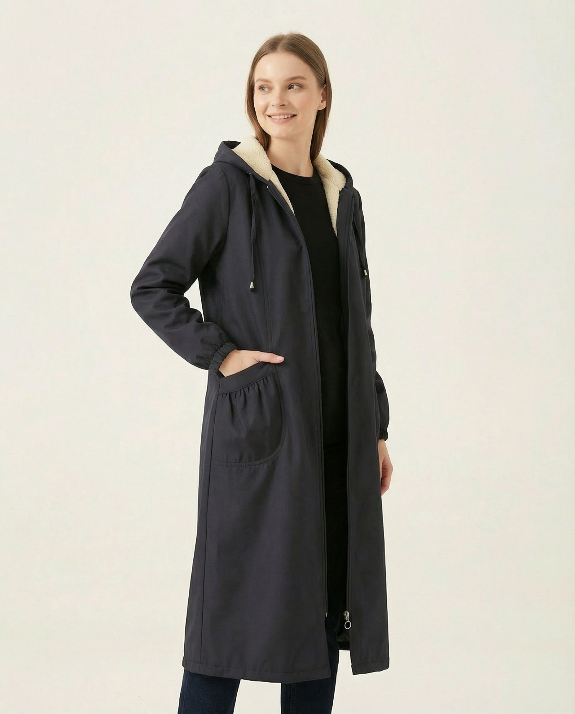 Kadın Lacivert İçi Kürklü Kapüşonlu Fermuarlı Uzun Mont