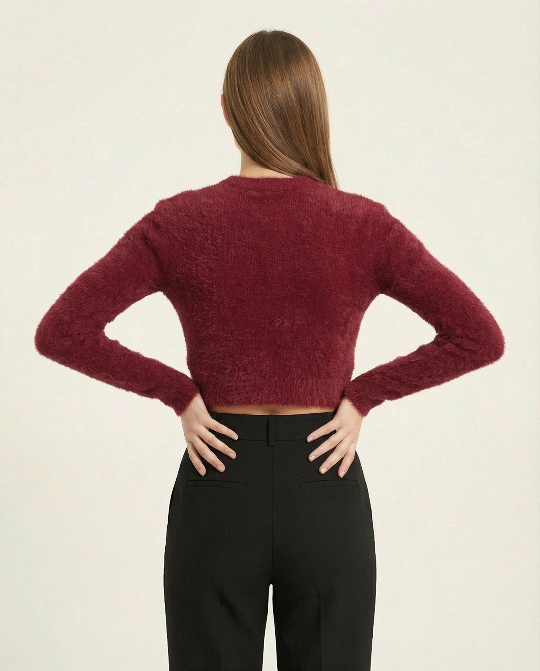 Taş İşlemeli Tüylü Dokulu Bisiklet Yaka Kadın Crop Kazak