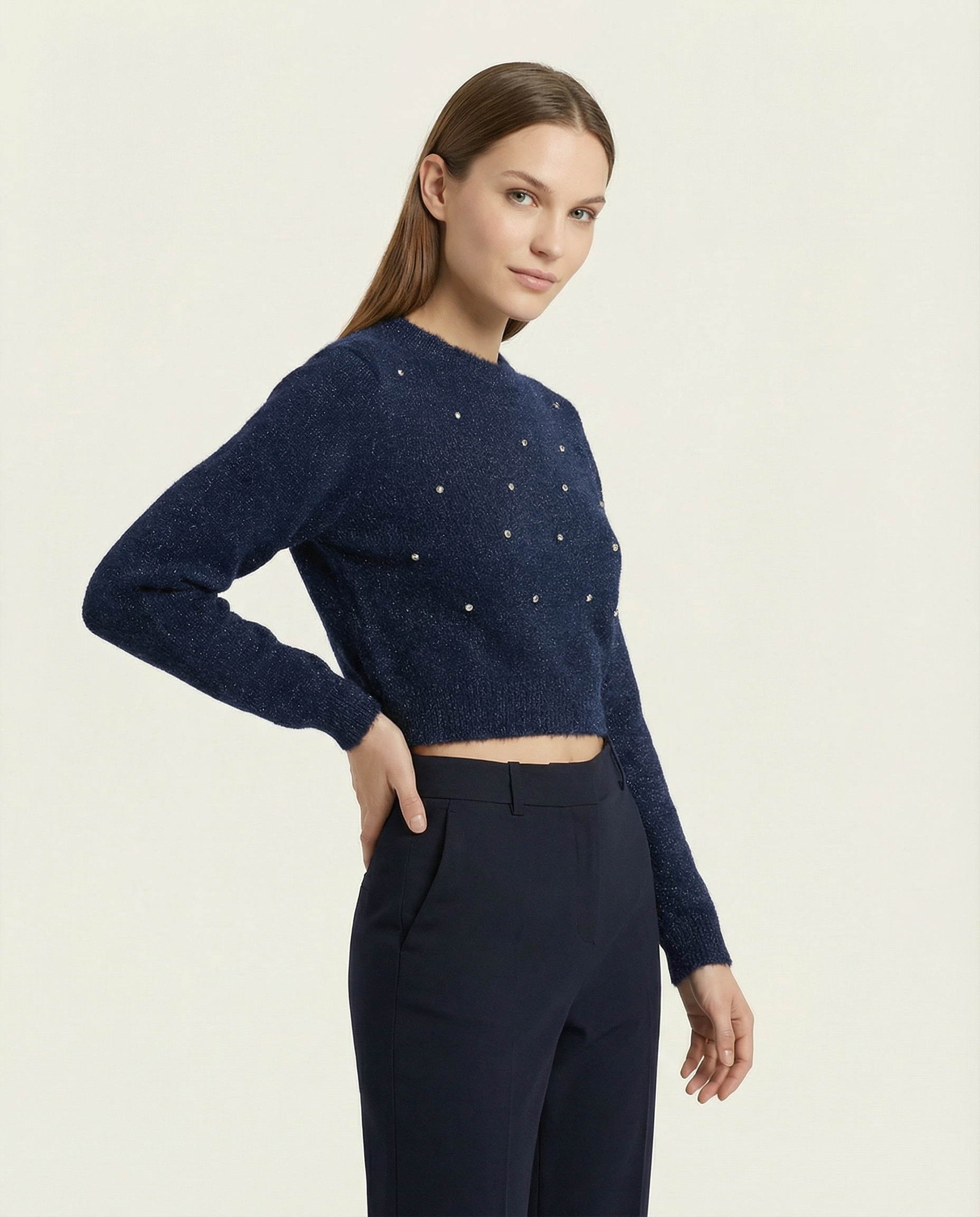 Kadın Lacivert Taş İşlemeli Bisiklet Yaka Yumuşak Dokulu Crop Triko Kazak