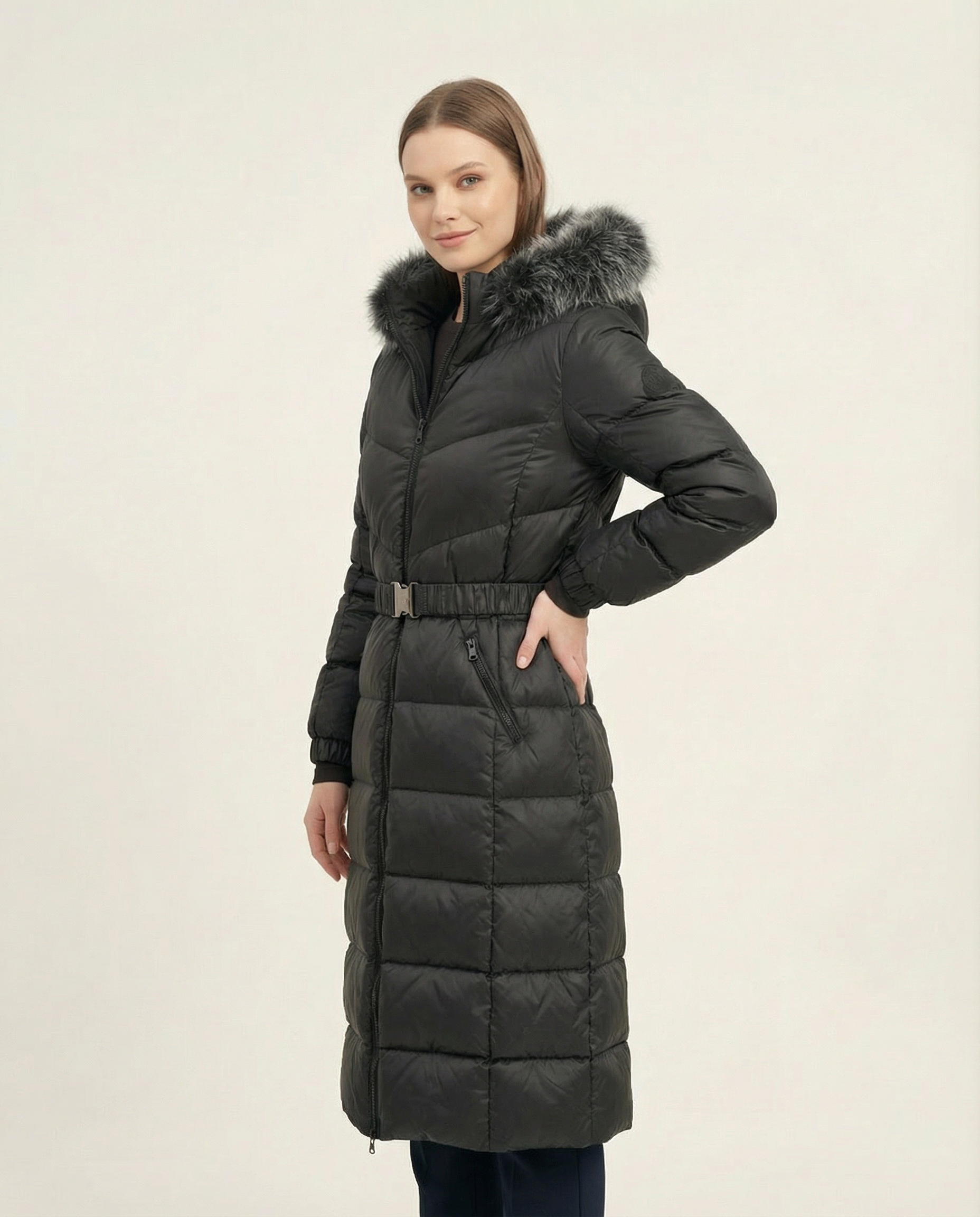 Kadın Kürklü Kapüşonlu Kemerli Uzun Şişme Mont
