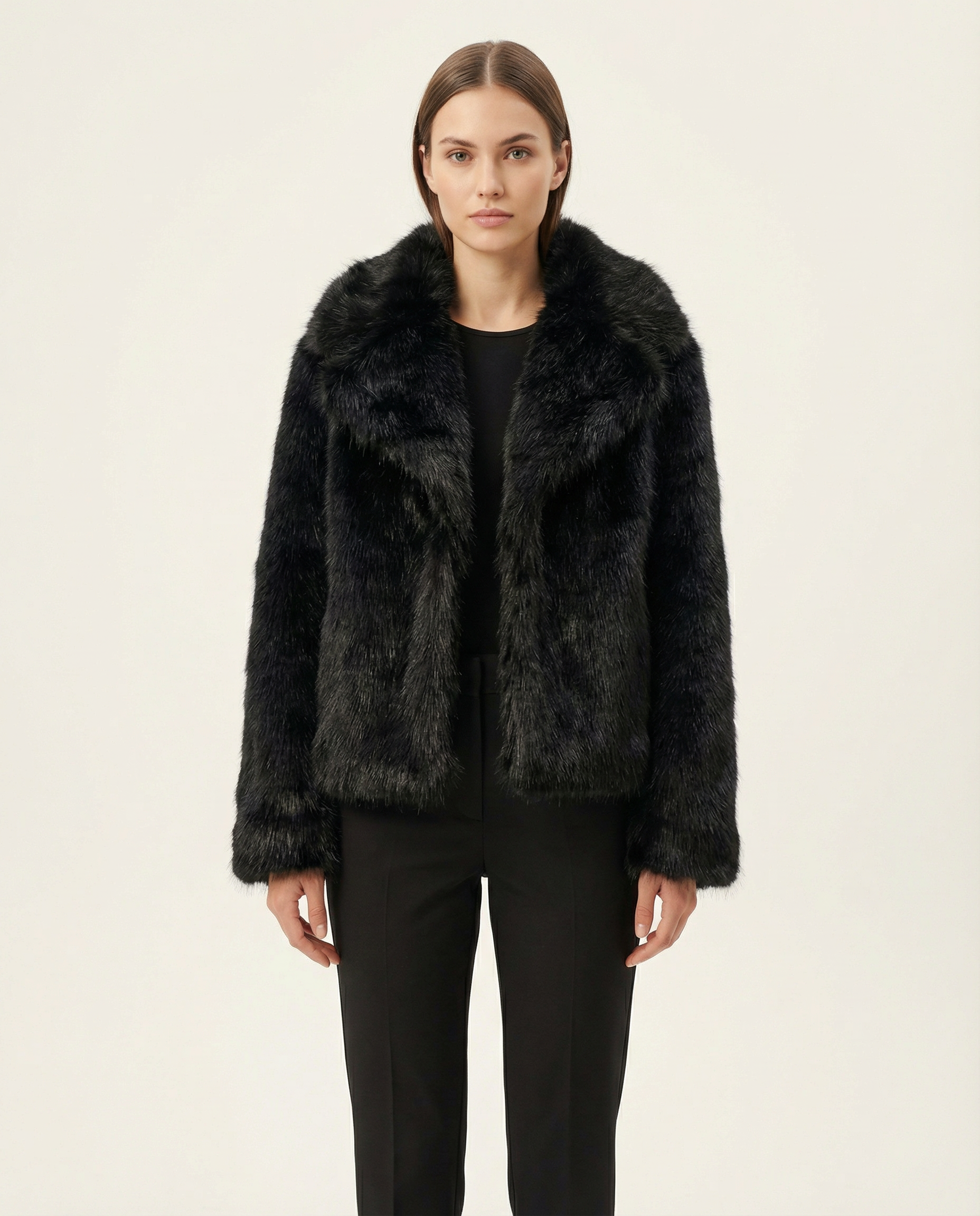 Kadın Siyah Geniş Yaka Premium Yapay Kürk Ceket