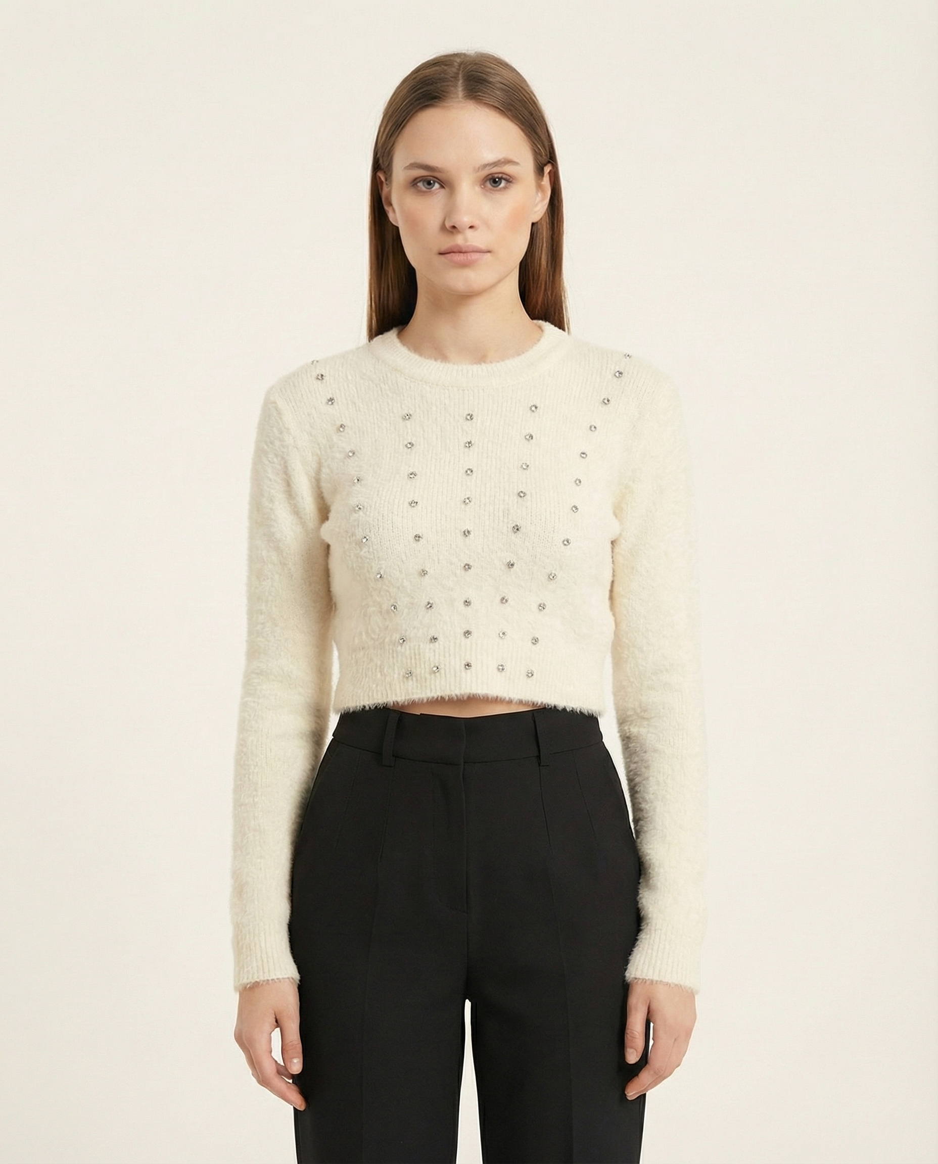 Taş İşlemeli Tüylü Dokulu Bisiklet Yaka Kadın Crop Kazak