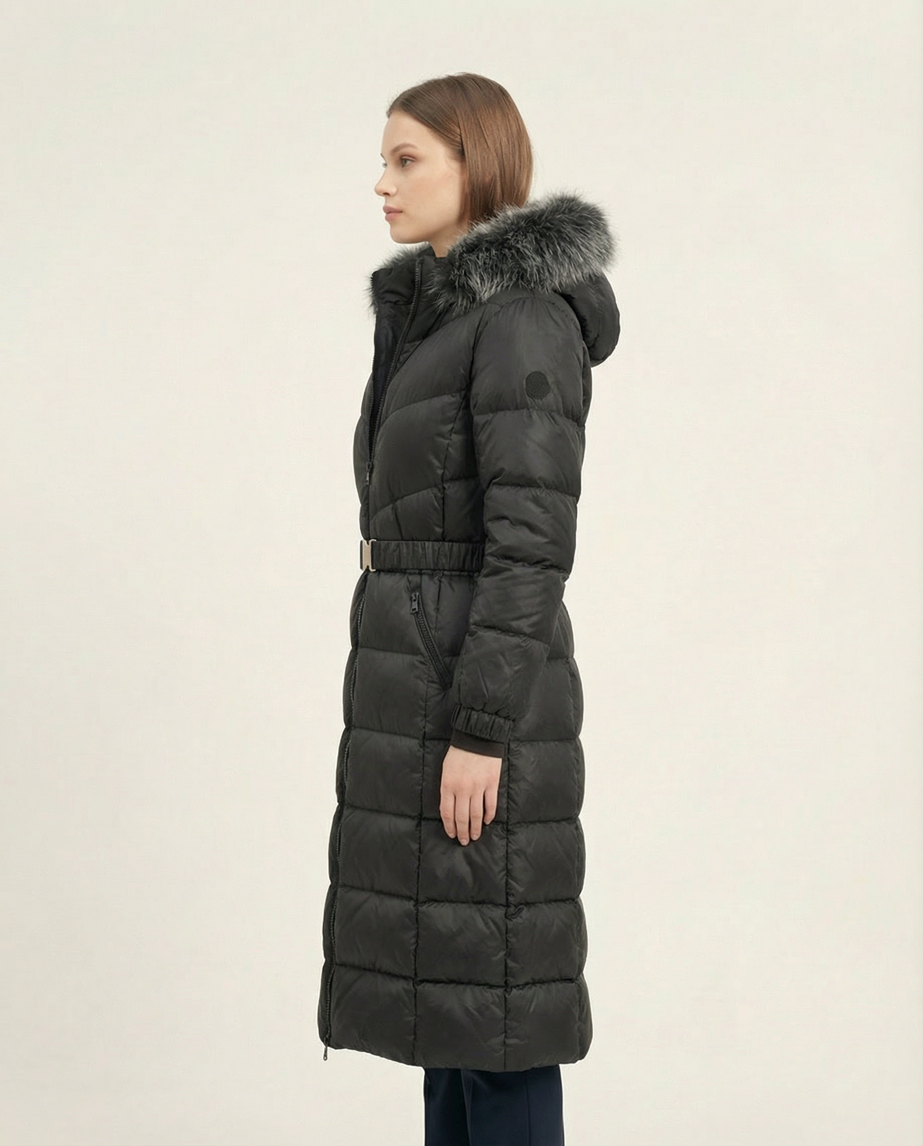 Kadın Kürklü Kapüşonlu Kemerli Uzun Şişme Mont