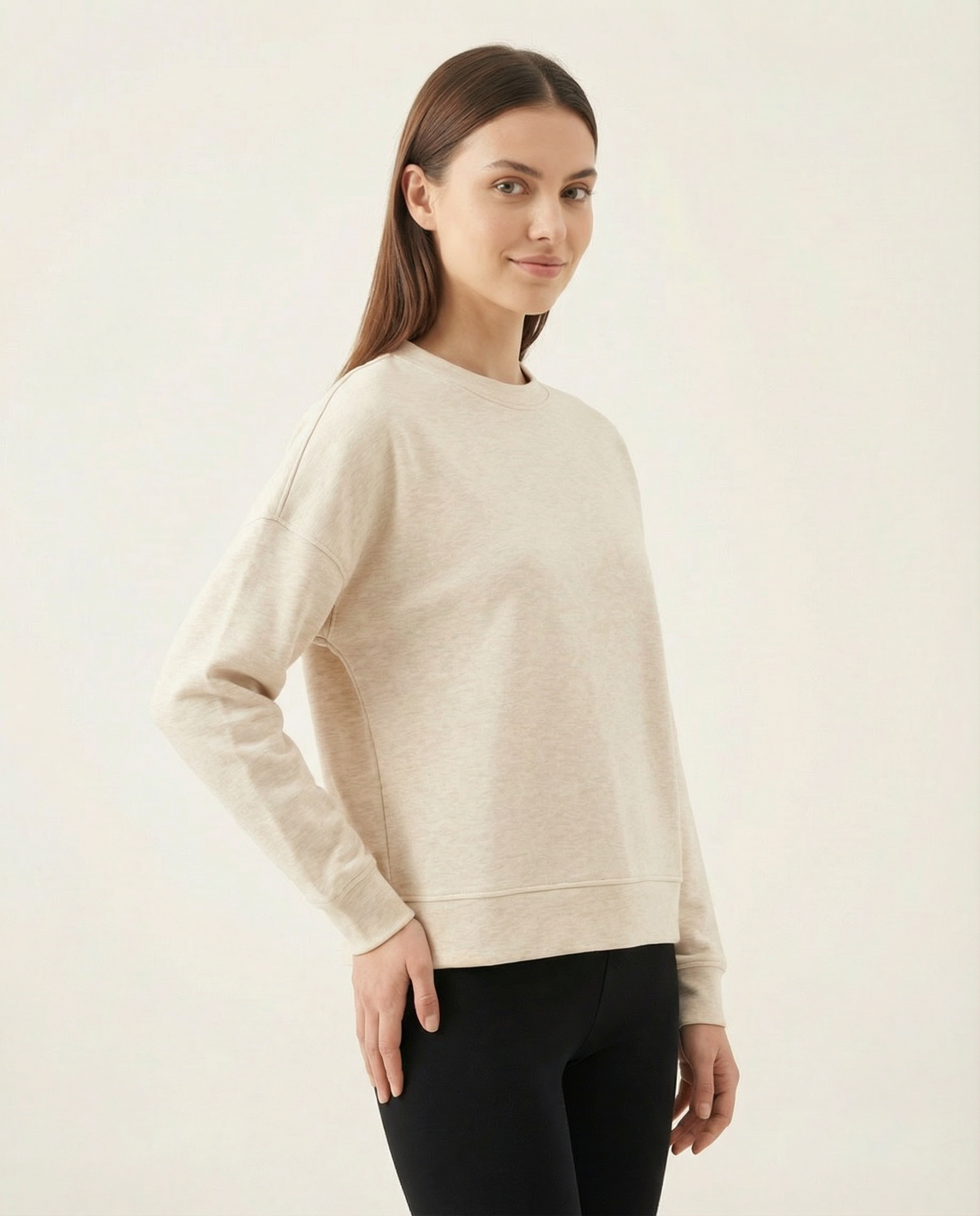 Kadın Bisiklet Yaka Rahat Kesim Basic Sweatshirt