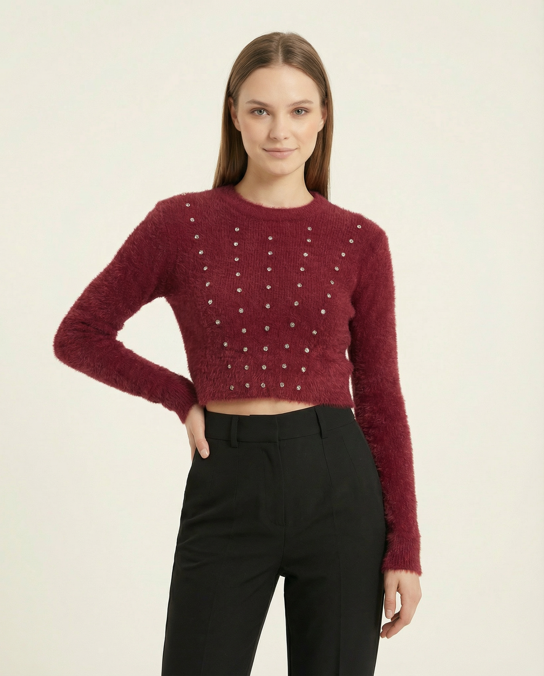 Taş İşlemeli Tüylü Dokulu Bisiklet Yaka Kadın Crop Kazak