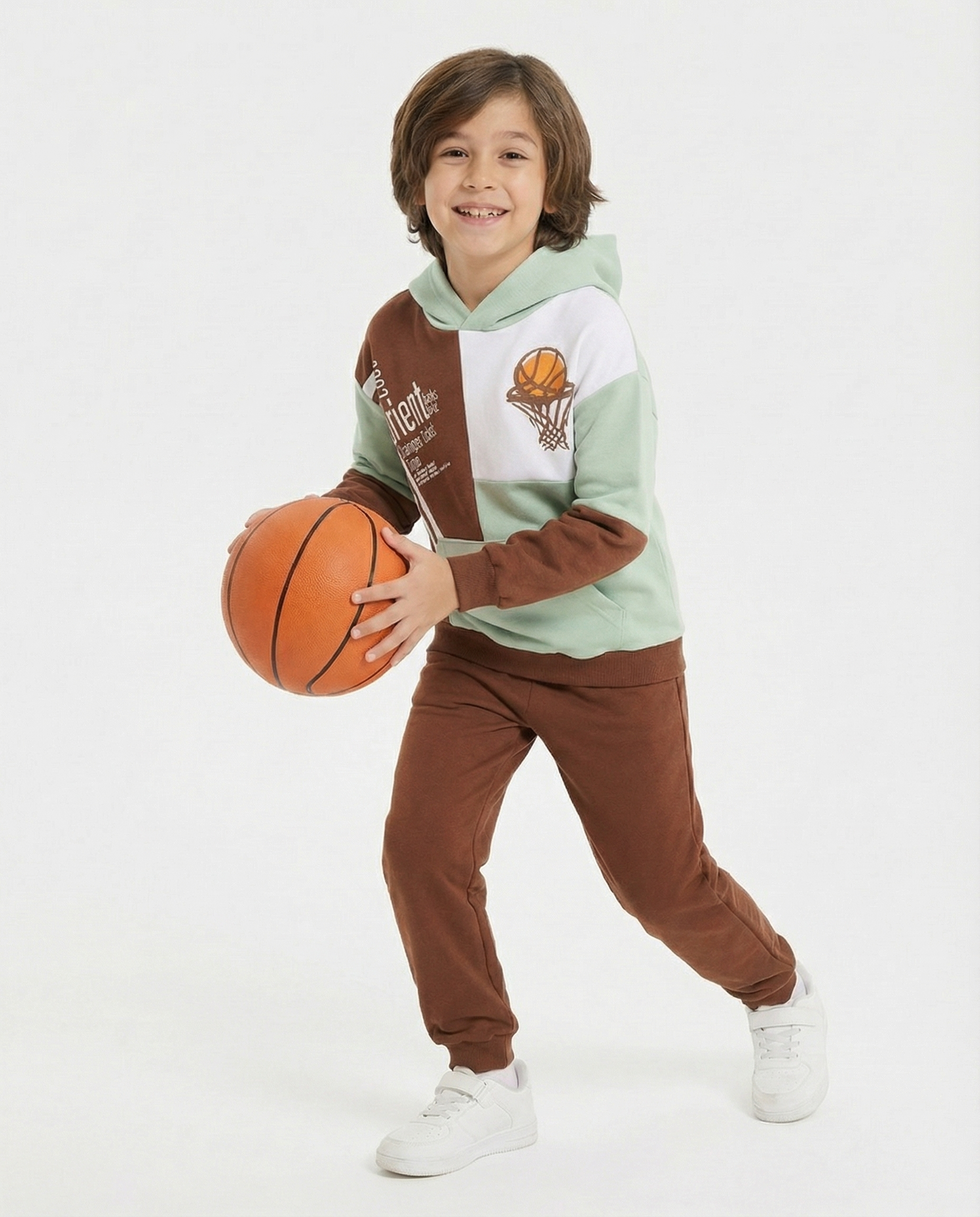Erkek Çocuk Basketbol Temalı Kapüşonlu Eşofman Takımı
