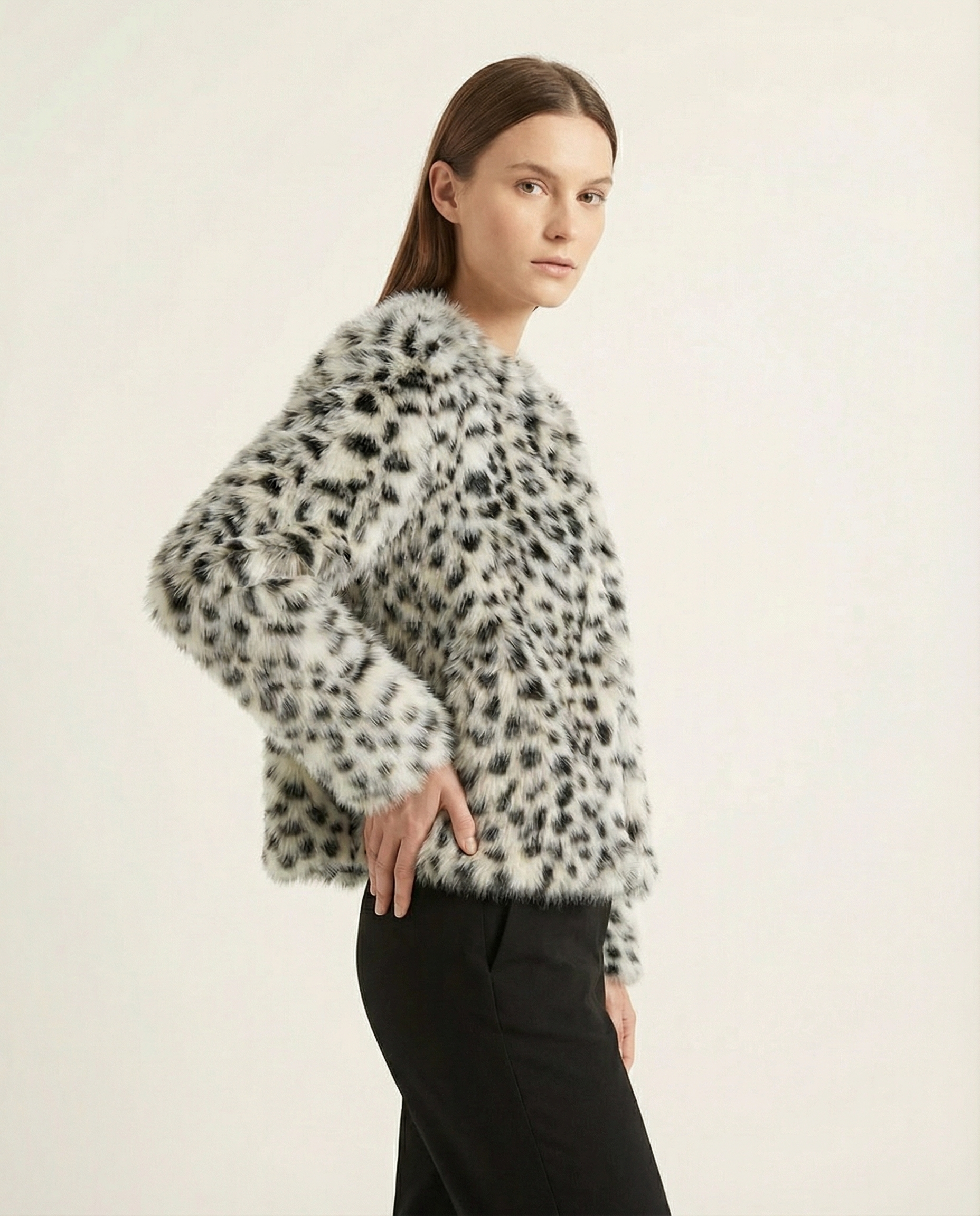 Leopar Desenli Yumuşak Dokulu Şık Kadın Suni Kürk Ceket