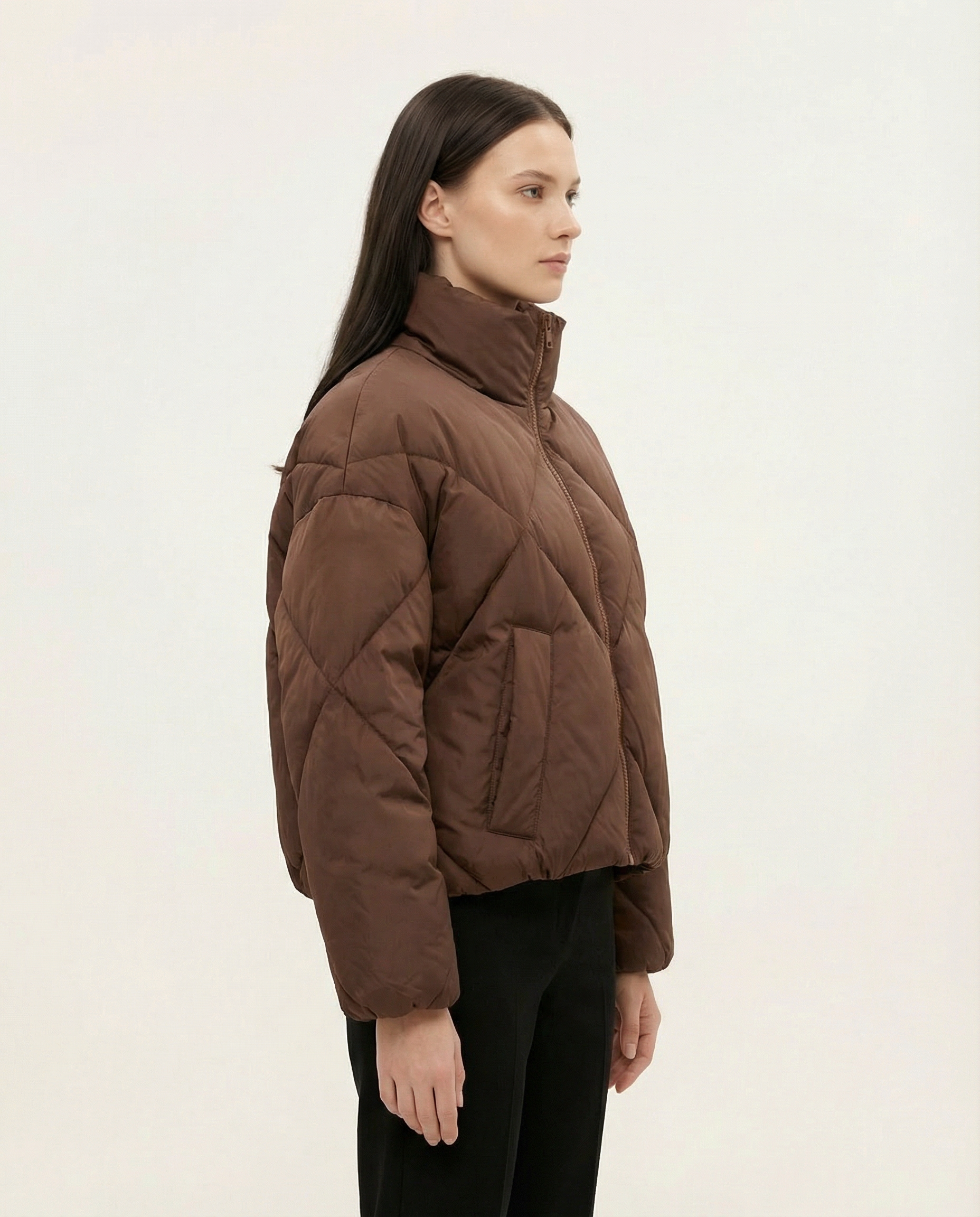 Kadın Acı Kahve Baklava Desenli Dik Yaka Kısa Şişme Mont