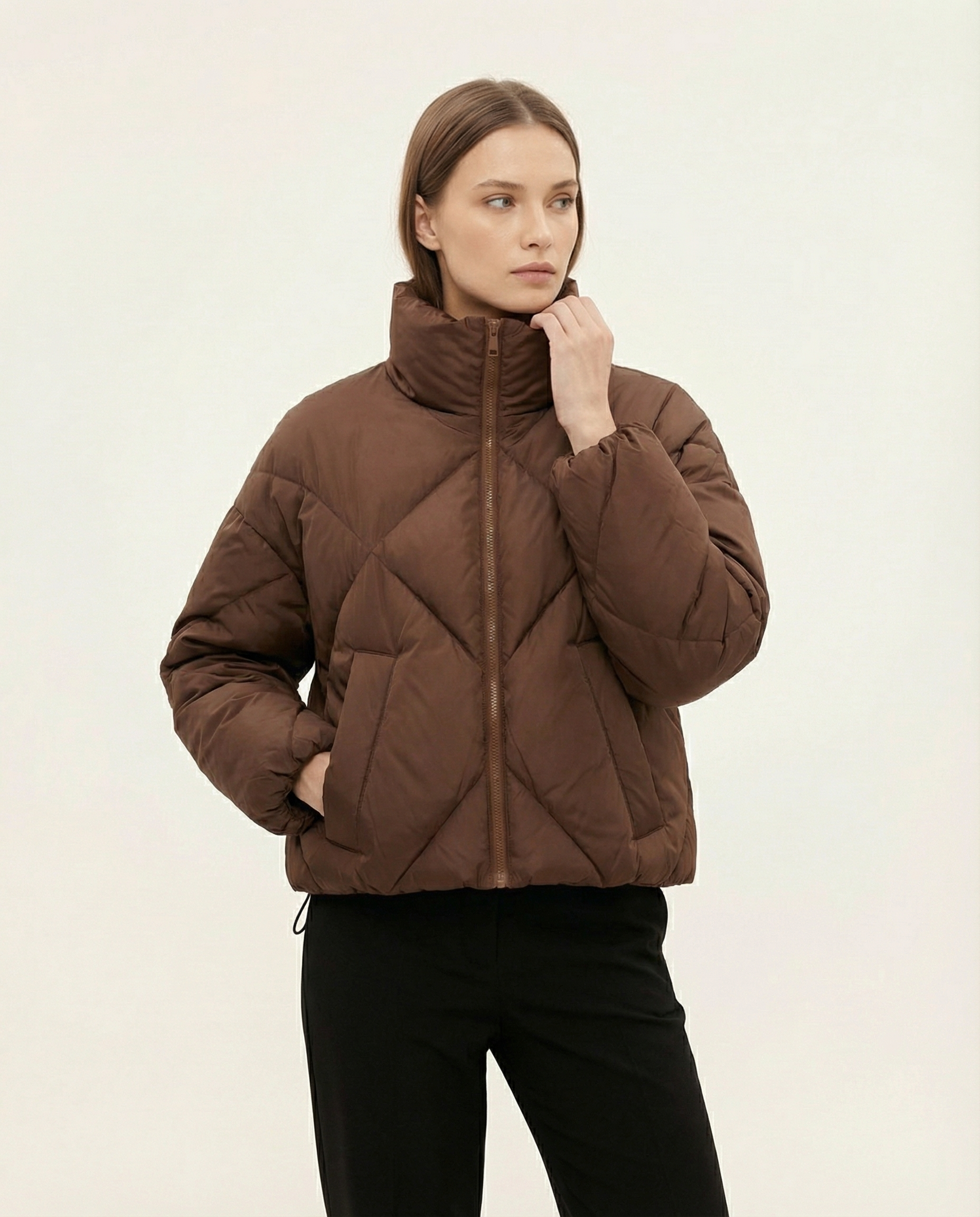 Kadın Acı Kahve Baklava Desenli Dik Yaka Kısa Şişme Mont