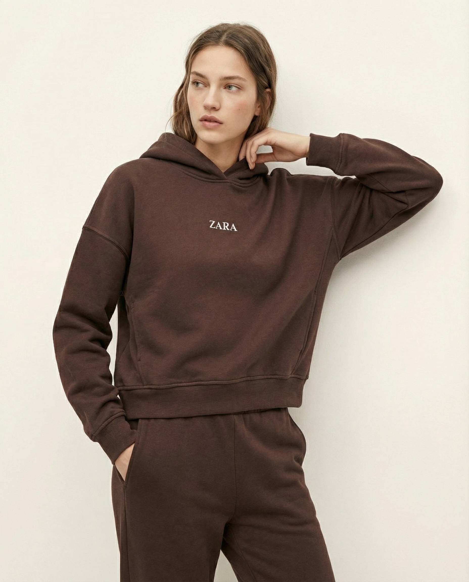 Logo İşlemeli Kapüşonlu Sweatshirt